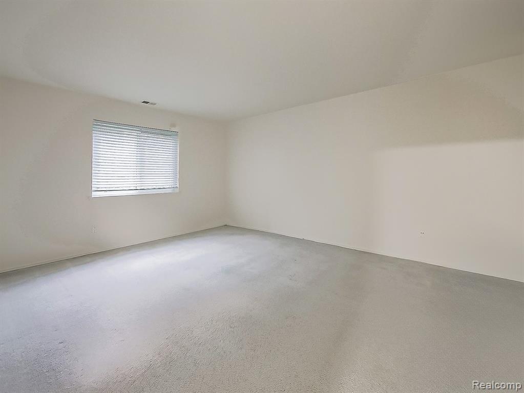 30414 Orchard Lake Road Property Photo 14