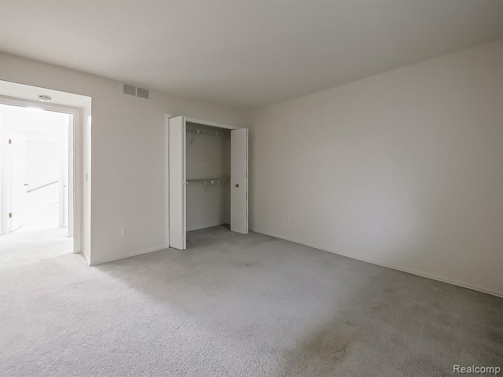 30414 Orchard Lake Road Property Photo 15