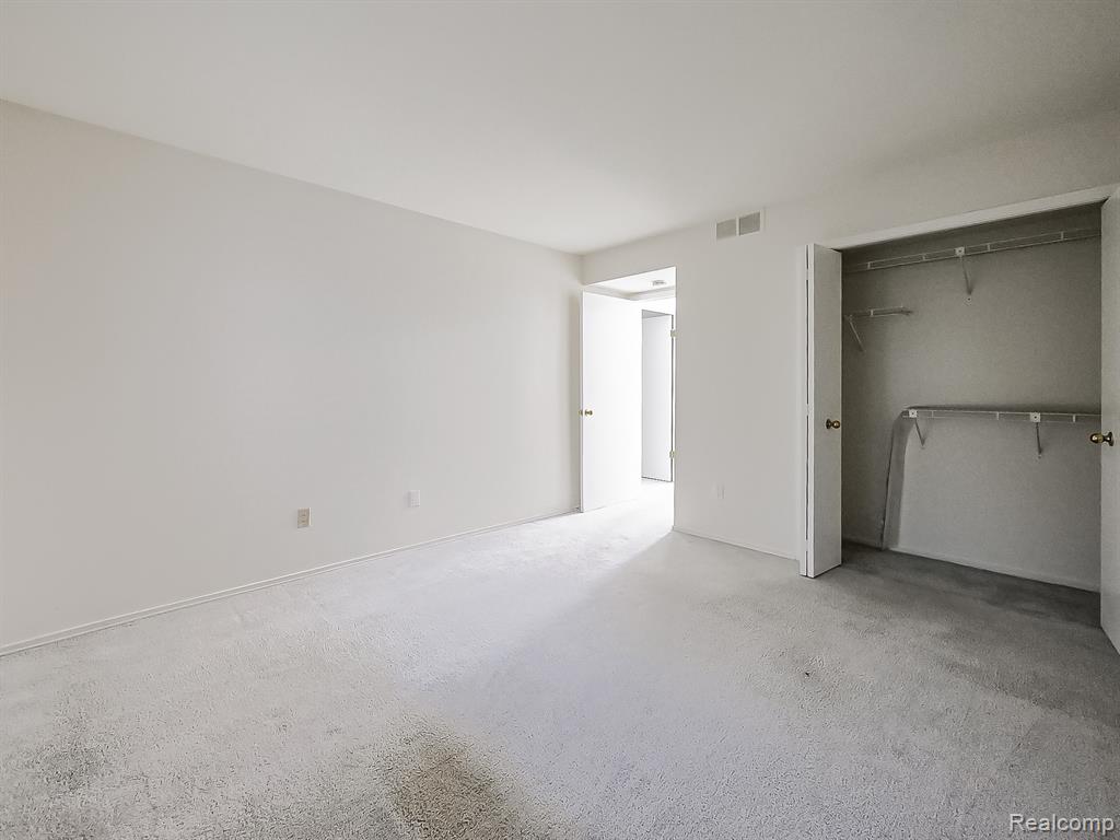 30414 Orchard Lake Road Property Photo 16