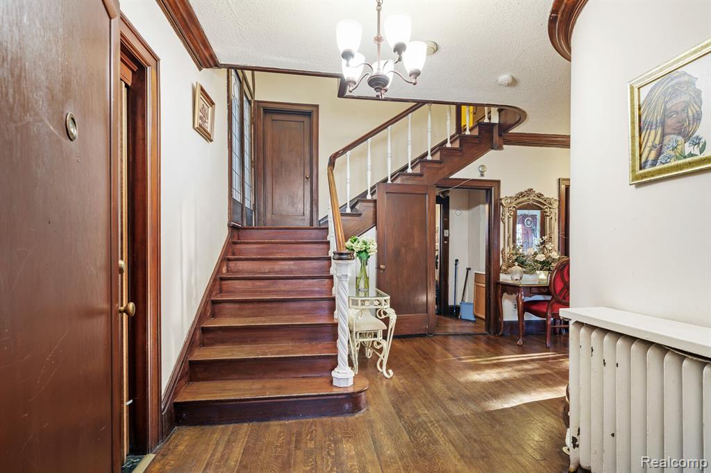 1135 Chicago Boulevard Property Photo 6