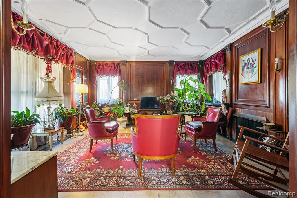 1135 Chicago Boulevard Property Photo 9