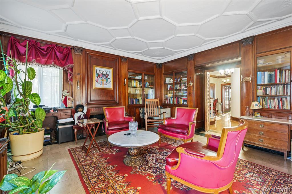 1135 Chicago Boulevard Property Photo 11