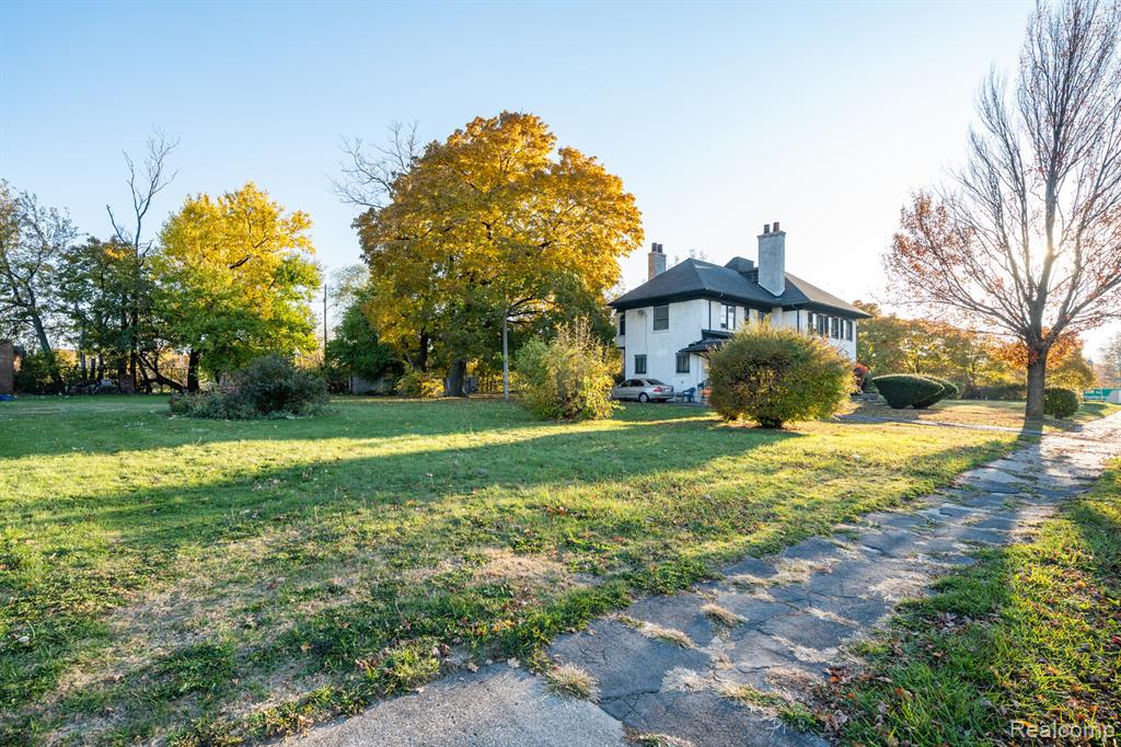 1135 Chicago Boulevard Property Photo 49