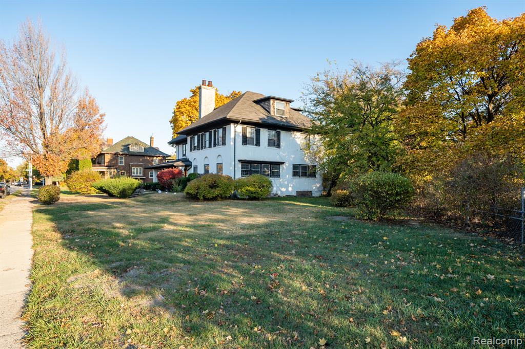 1135 Chicago Boulevard Property Photo 50