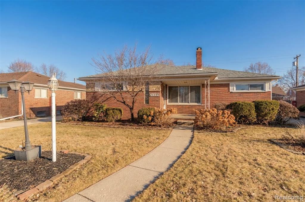 21135 Virginia Avenue Property Photo 1