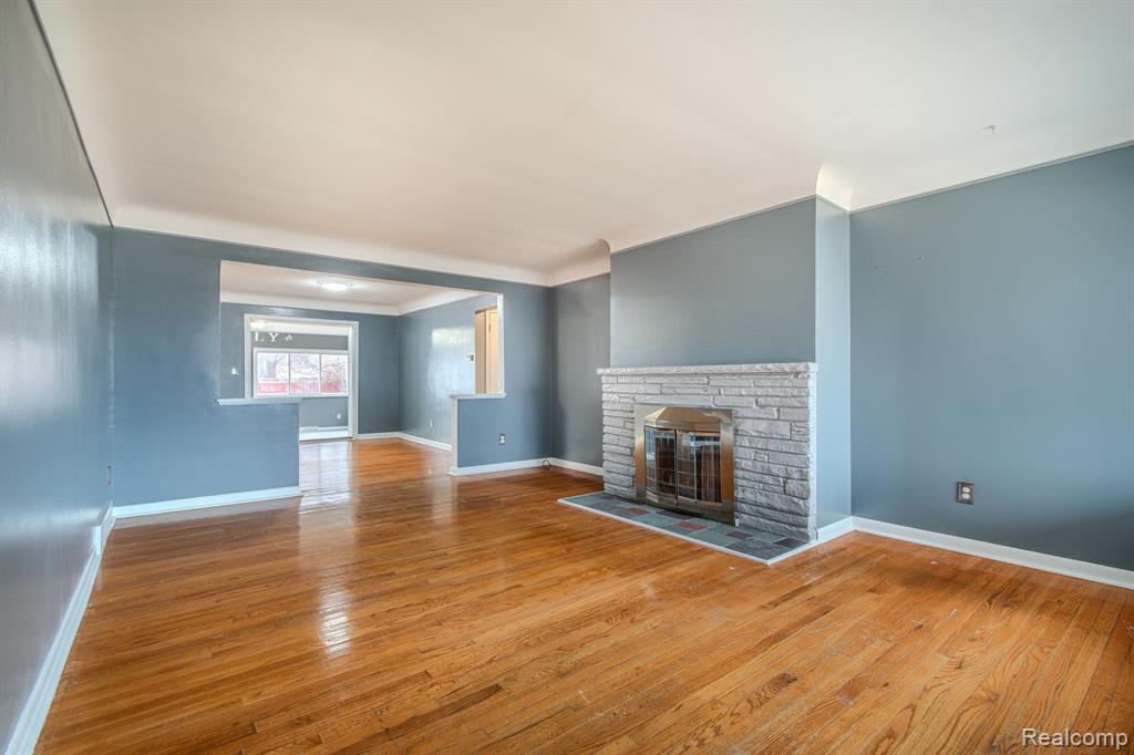 21135 Virginia Avenue Property Photo 3