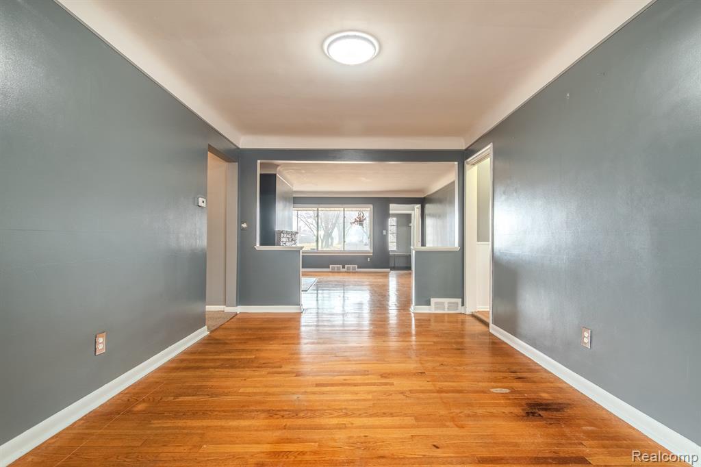 21135 Virginia Avenue Property Photo 7