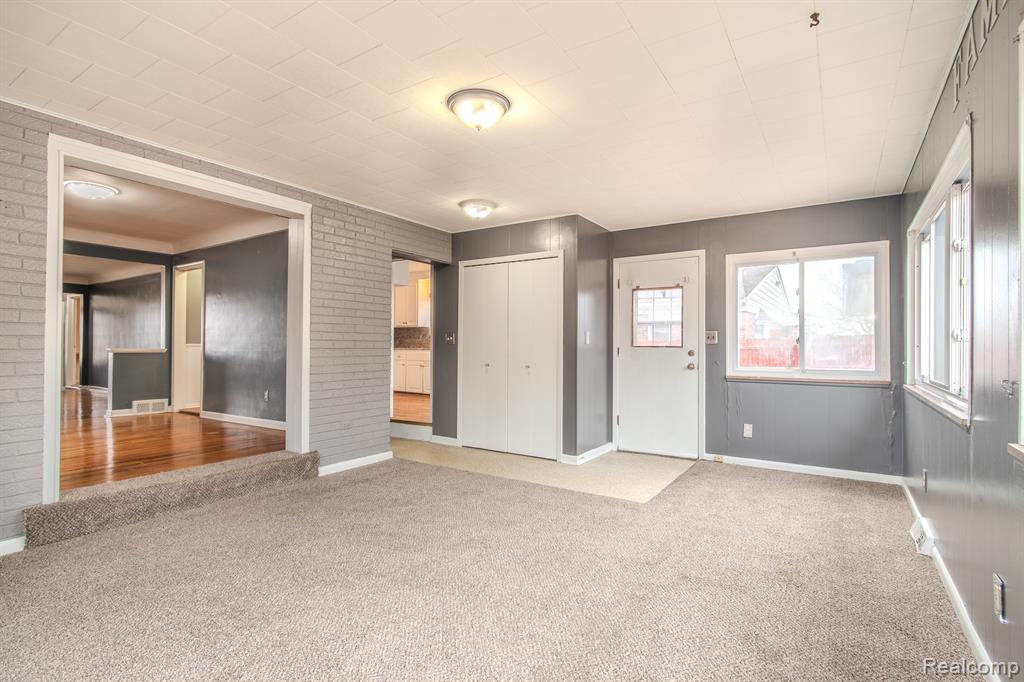 21135 Virginia Avenue Property Photo 9