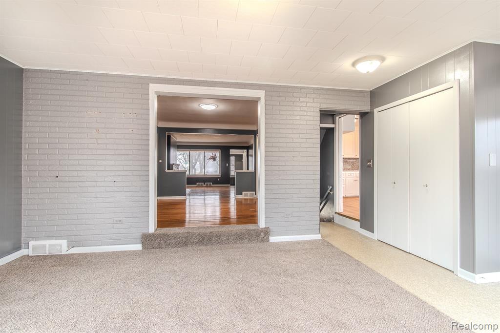 21135 Virginia Avenue Property Photo 10