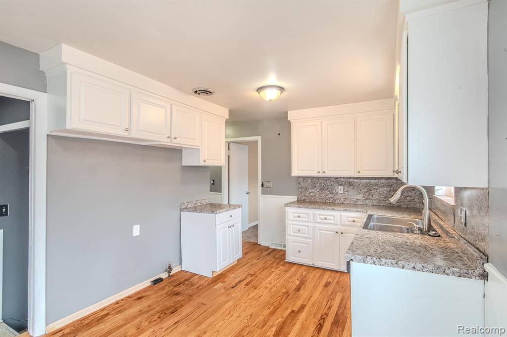 21135 Virginia Avenue Property Photo 13