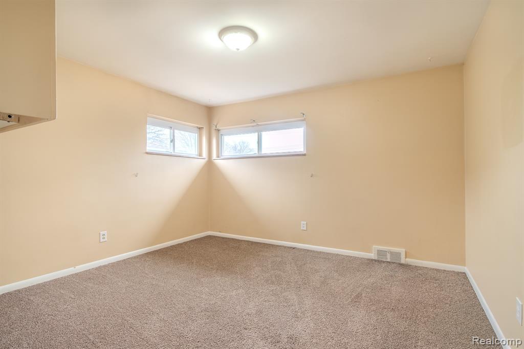 21135 Virginia Avenue Property Photo 20
