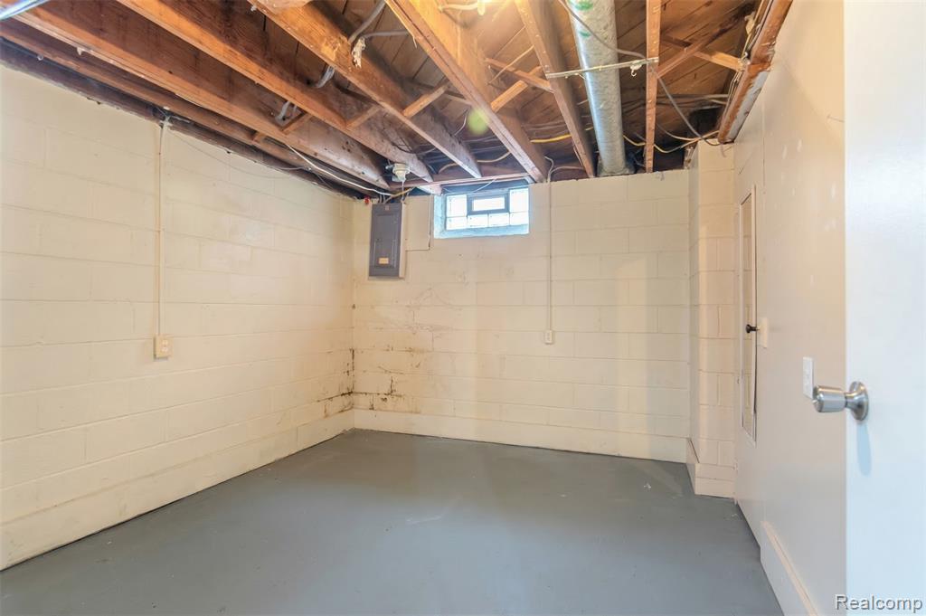 21135 Virginia Avenue Property Photo 23