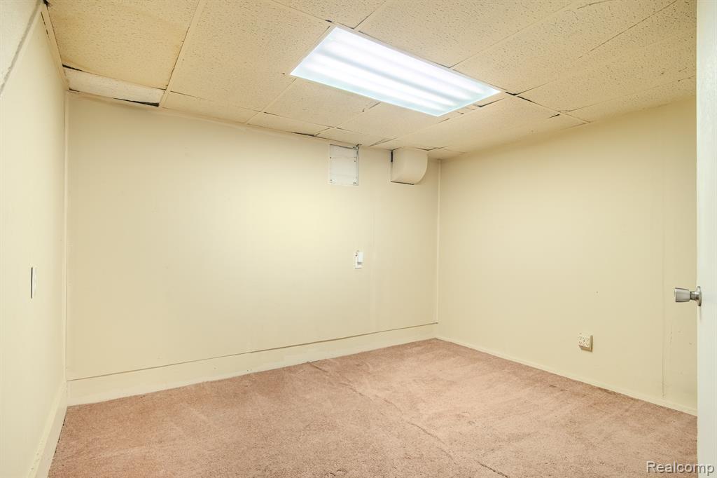 21135 Virginia Avenue Property Photo 24