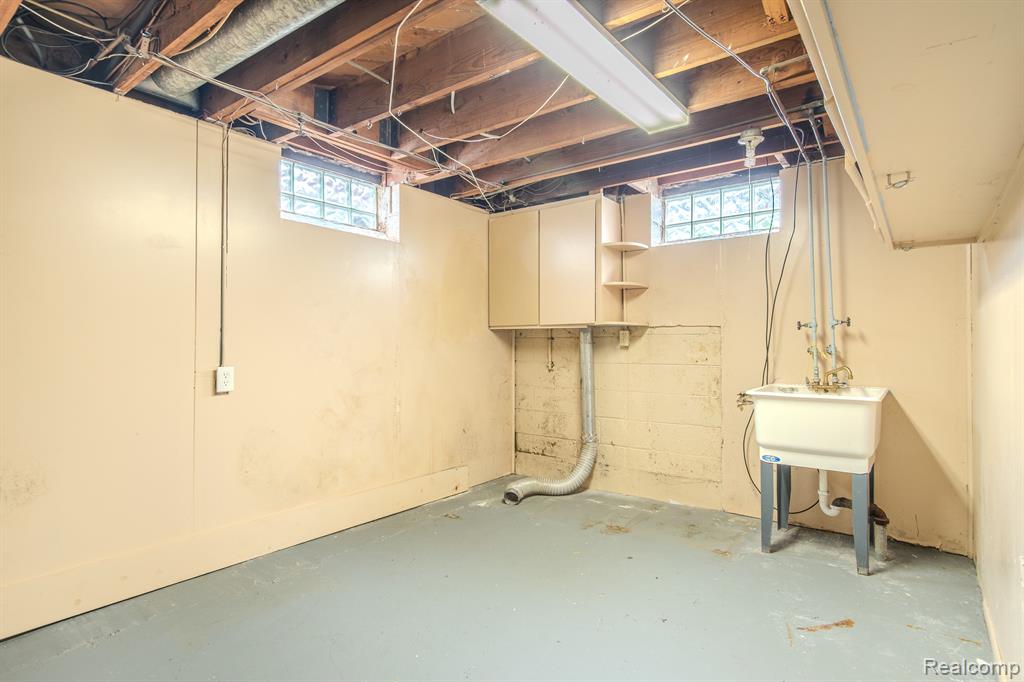 21135 Virginia Avenue Property Photo 28