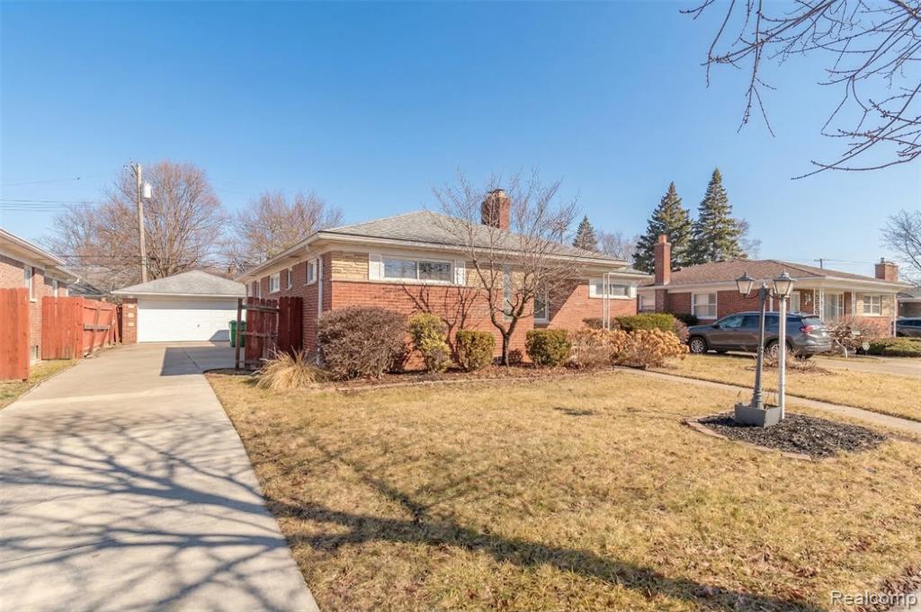 21135 Virginia Avenue Property Photo 29
