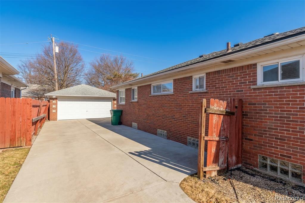 21135 Virginia Avenue Property Photo 30