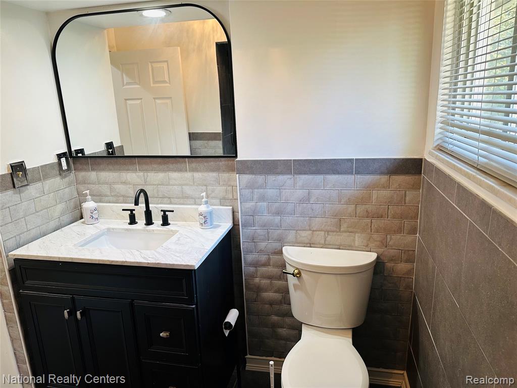 2851 Franklin Road Property Photo 27