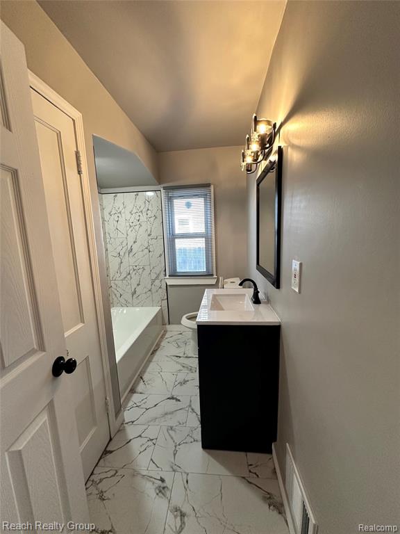 8200 Westwood Street Property Photo 9