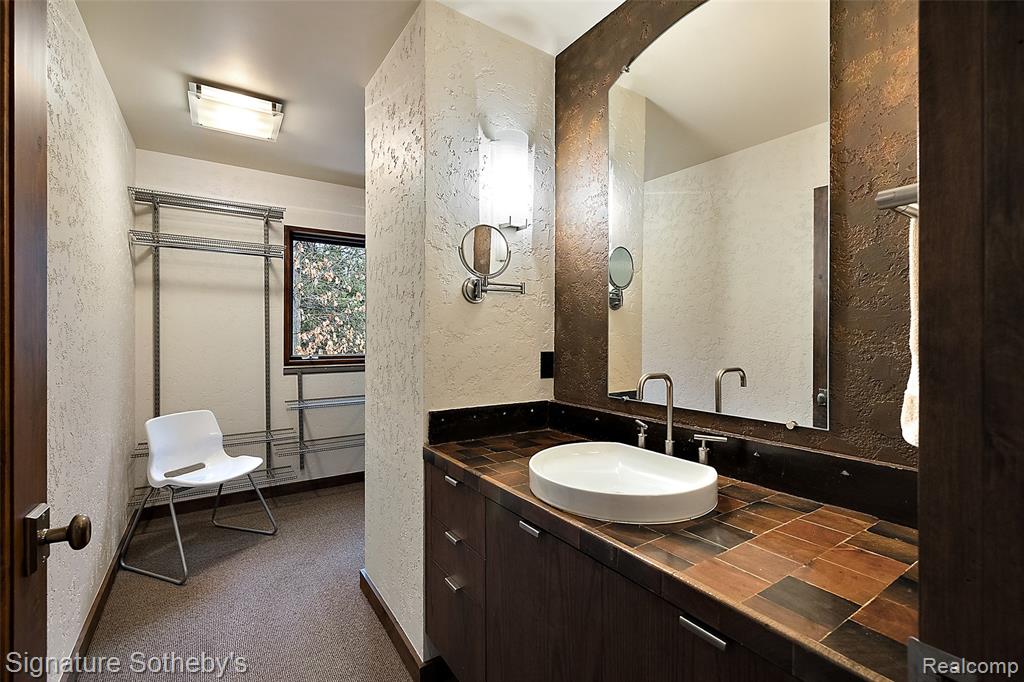 7357 Lindenmere Drive Property Photo 39