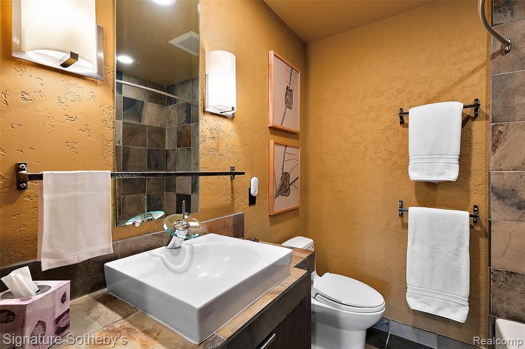 7357 Lindenmere Drive Property Photo 40