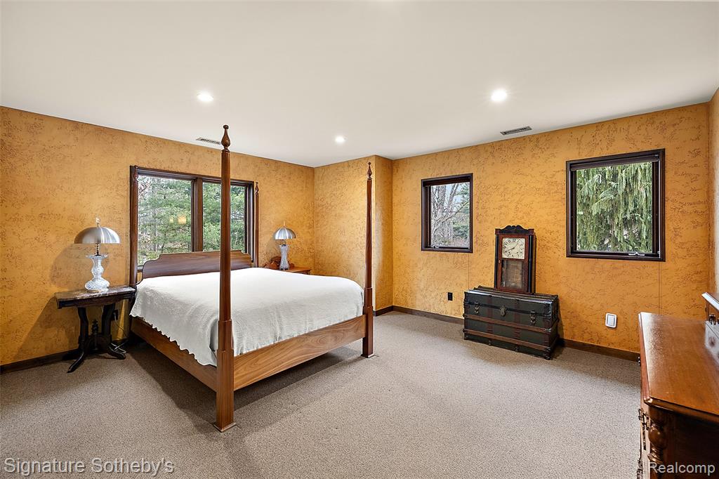 7357 Lindenmere Drive Property Photo 41