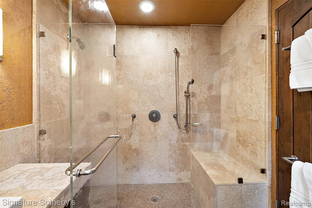 7357 Lindenmere Drive Property Photo 45