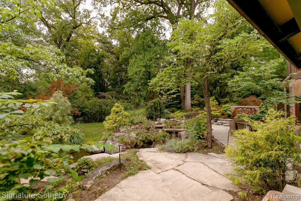 7357 Lindenmere Drive Property Photo 62