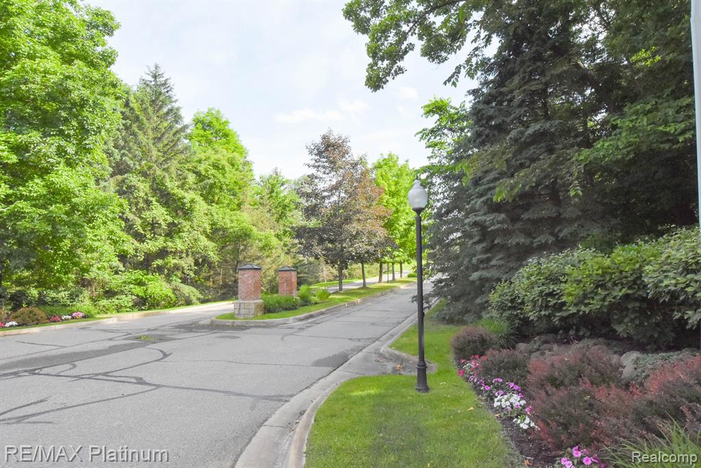 35 Shannon Glen Drive Property Photo 3