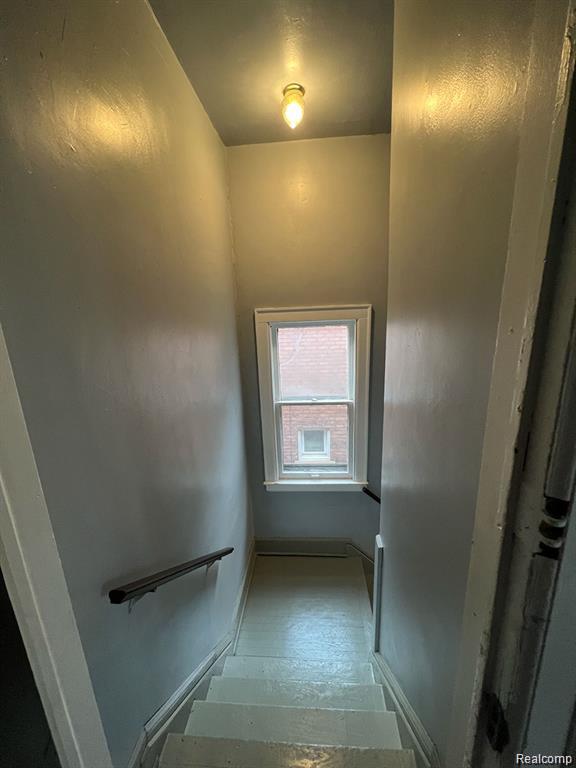 2919 Fullerton Street Property Photo 16