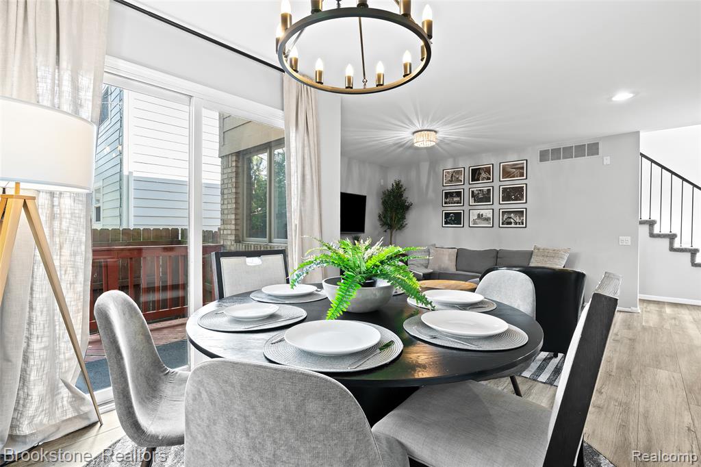 400 La Plaza Property Photo 16