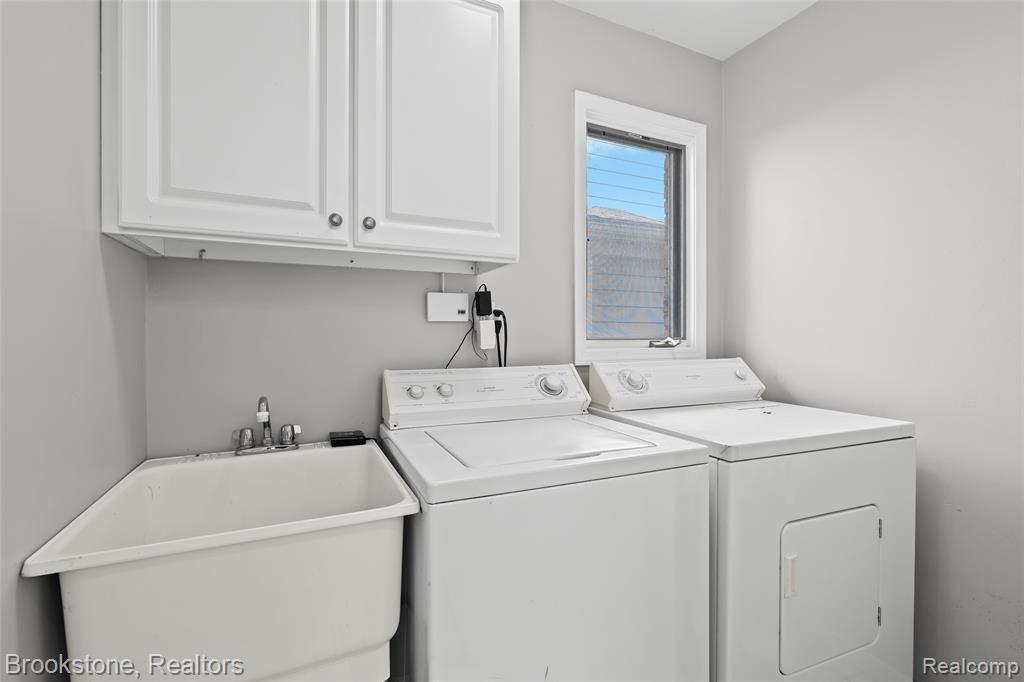 400 La Plaza Property Photo 22