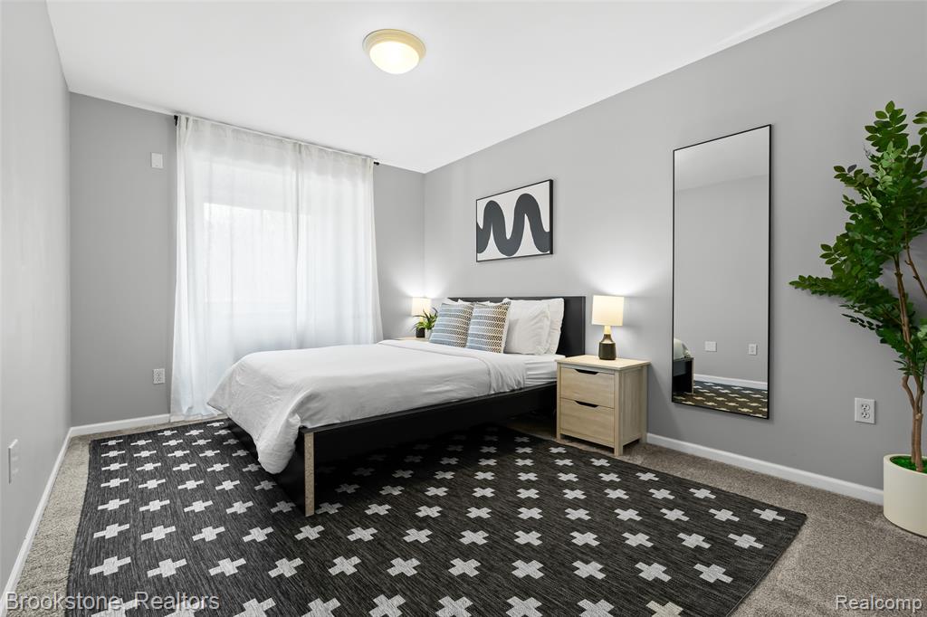 400 La Plaza Property Photo 31