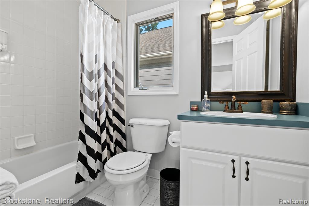 400 La Plaza Property Photo 34