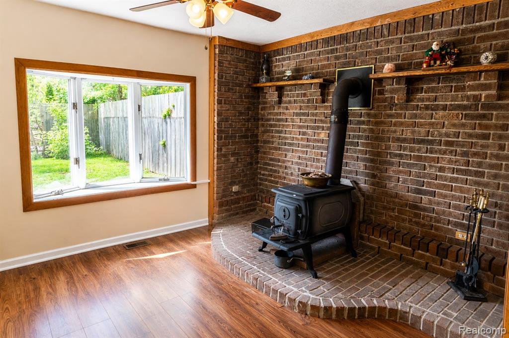 11388 Sunset Boulevard Property Photo 4