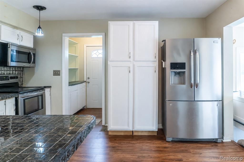 11388 Sunset Boulevard Property Photo 12