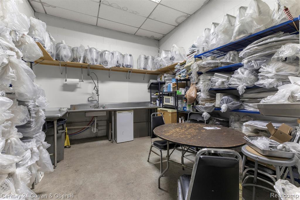 24101 W Warren Street Property Photo 14
