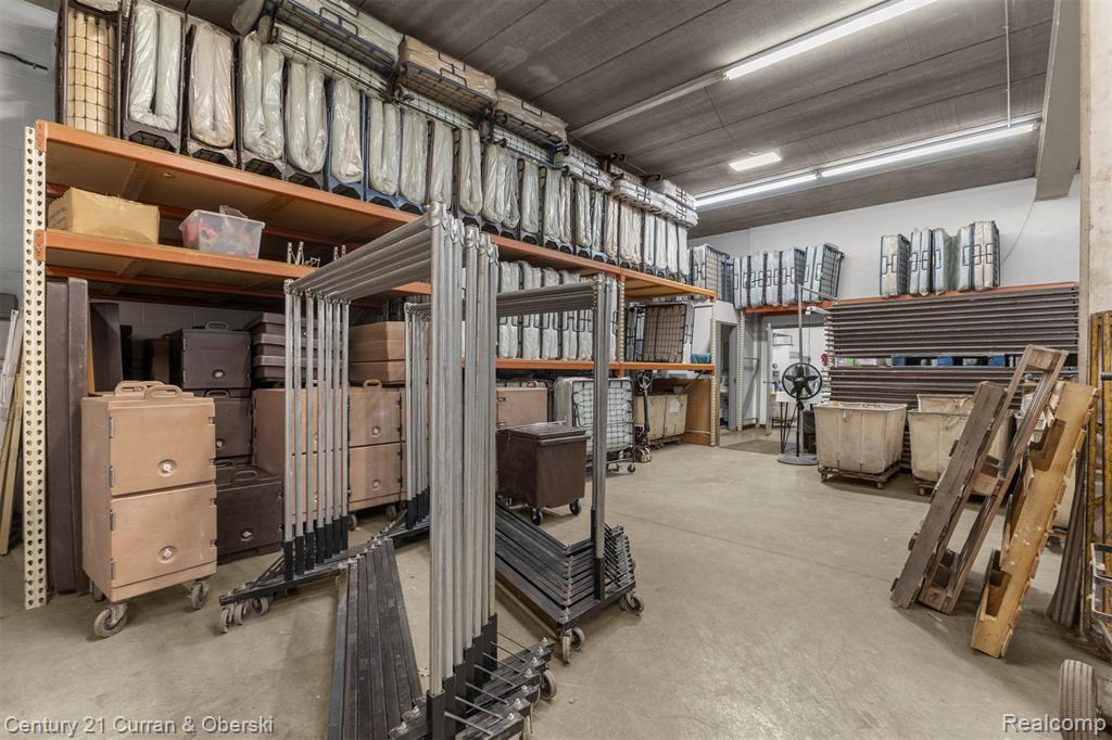 24101 W Warren Street Property Photo 25