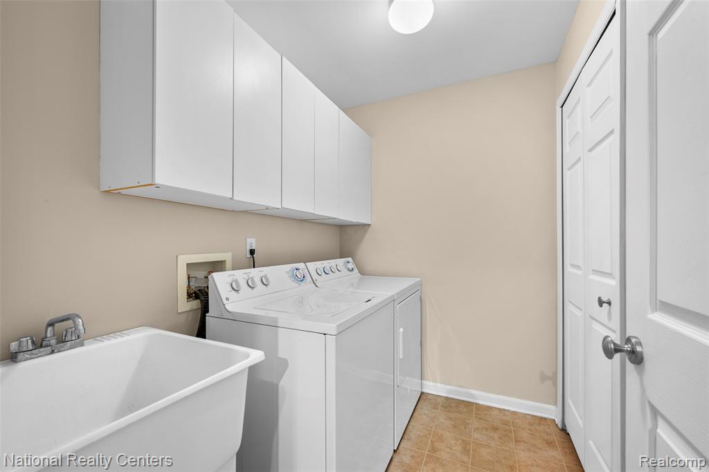 7201 Farmingdale Lane Property Photo 17