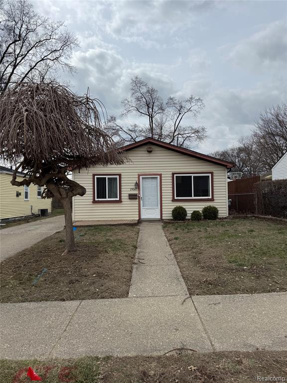 29045 Howard Avenue Property Photo 1
