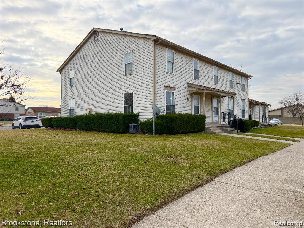 35214 Taffy Drive Property Photo 2