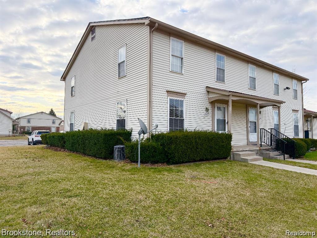 35214 Taffy Drive Property Photo 3