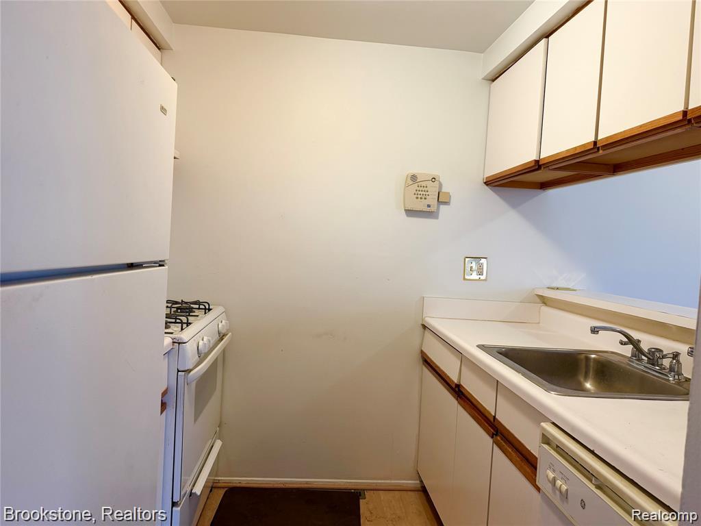 35214 Taffy Drive Property Photo 8