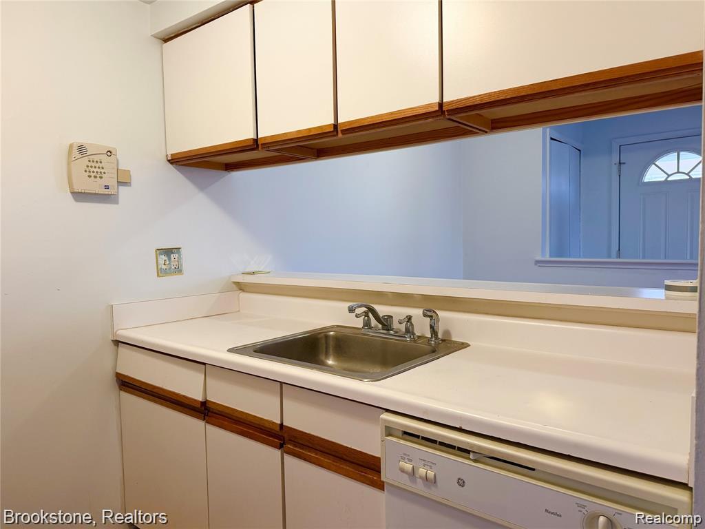 35214 Taffy Drive Property Photo 9