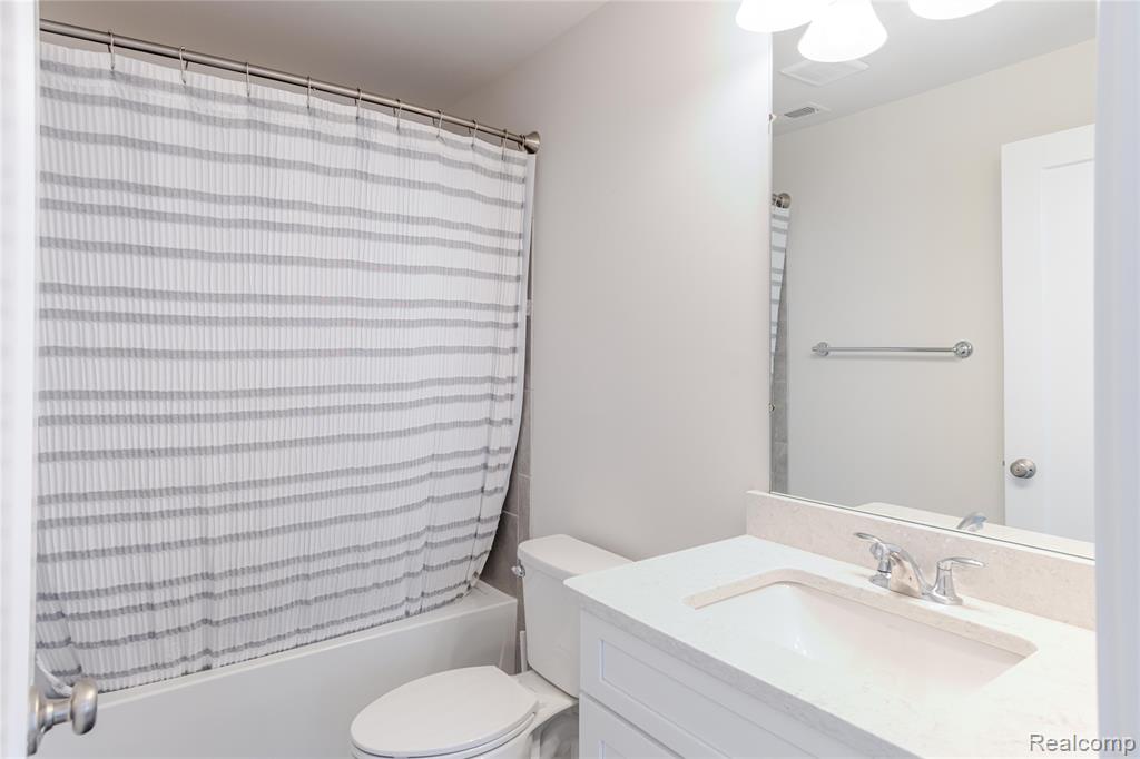 2963 Aughton Road Property Photo 10