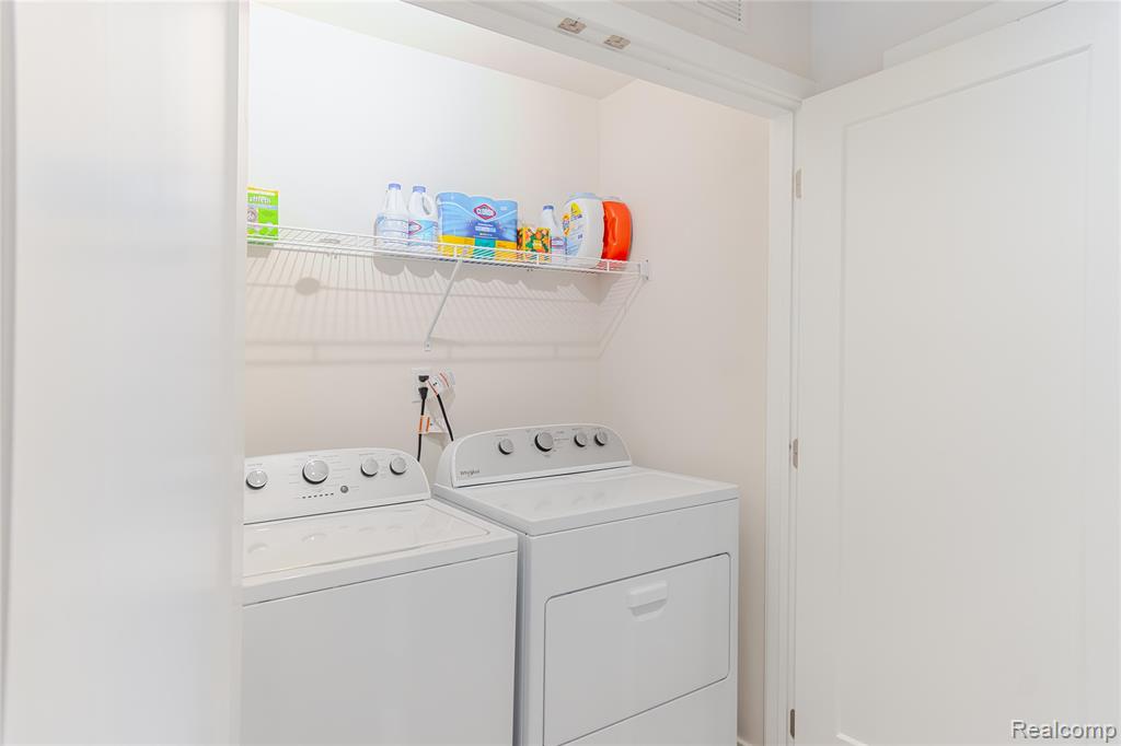 2963 Aughton Road Property Photo 29