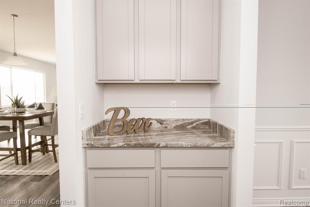23 Woodfield Parkway Property Photo 7