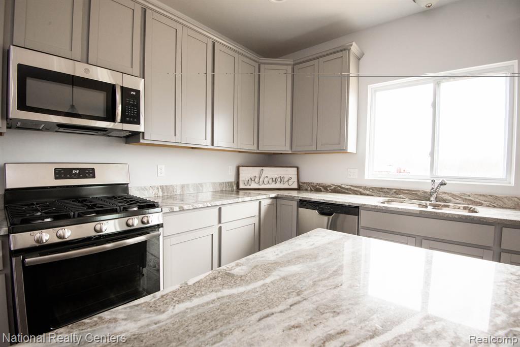 23 Woodfield Parkway Property Photo 10