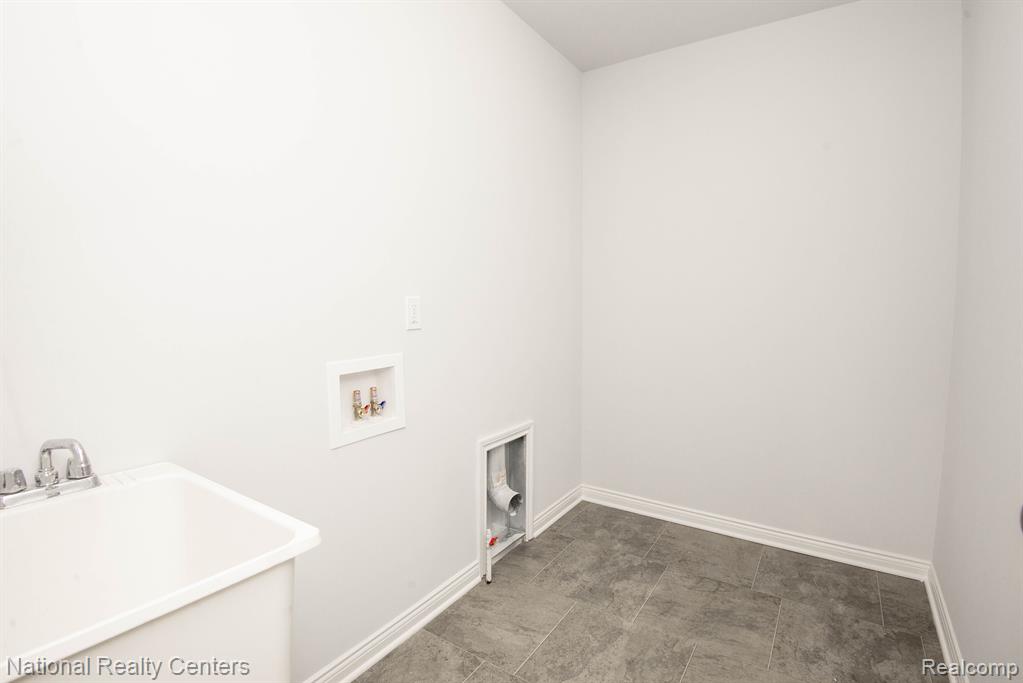 23 Woodfield Parkway Property Photo 31