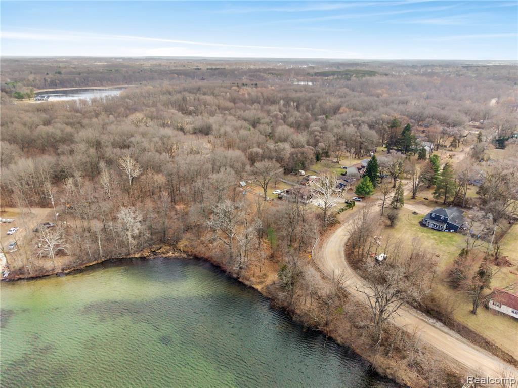 15045 Longfield Drive Property Photo 2