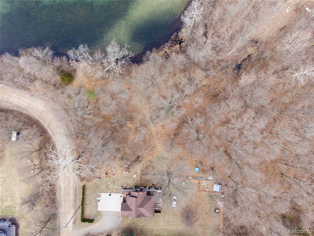 15045 Longfield Drive Property Photo 4